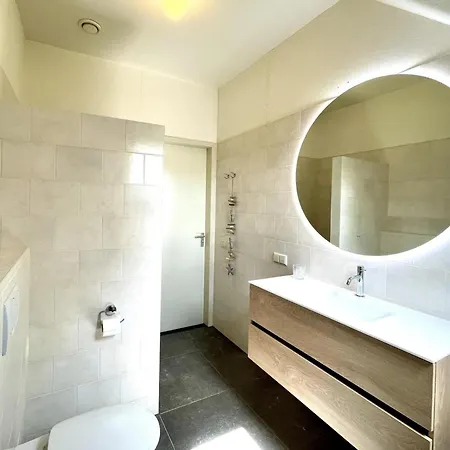 3-person Near Forest Διαμέρισμα *