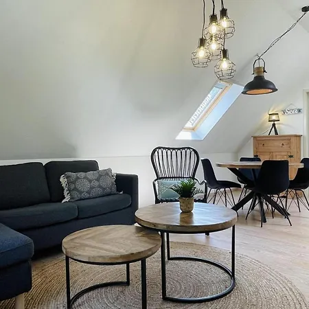 3-person Near Forest * Sint Maartensvlotbrug