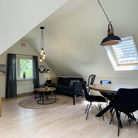 Apartment 3-person Near Forest